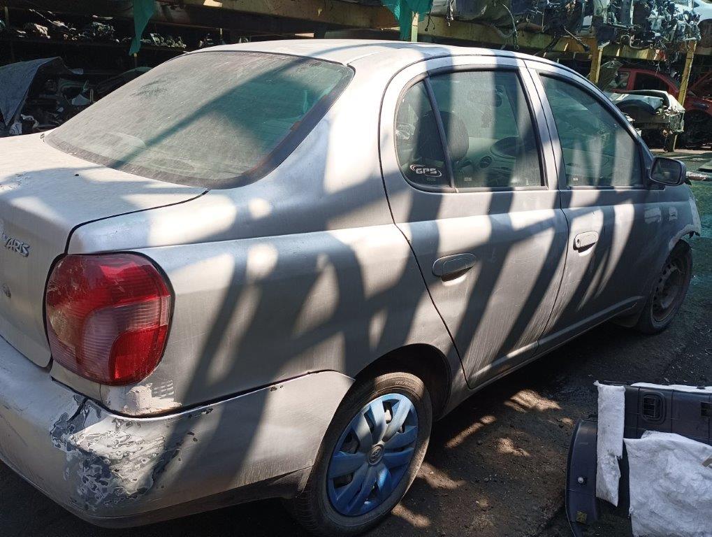  Toyota YARIS 2000    EN DESARME